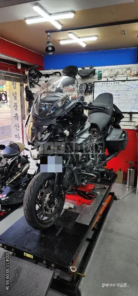 Photo 2 of 49: 2022 BMW (Two-Wheel) K1600B — Korean insurance auction