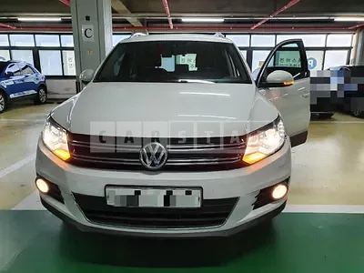Photo 1 of 32: 2015 Volkswagen Tiguan 2.0 TDI BMT, VIN WVGZZZ5NZGW526588 — Korean insurance auction