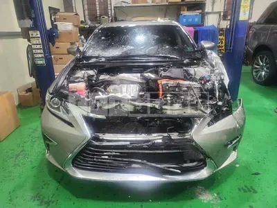 Photo 1 of 24: 2018 Lexus ES300h, VIN JTHBW1GG0J2179760 — Korean insurance auction
