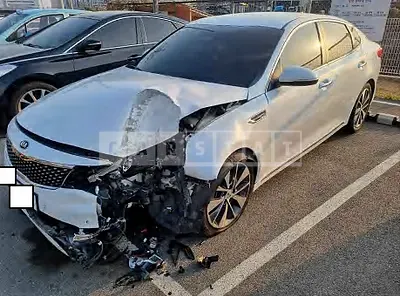 Photo 1 of 38: 2016 Kia K5 — Korean insurance auction