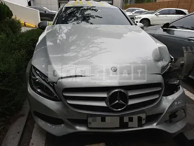Photo 1 of 10: 2016 Mercedes-Benz C200, VIN WDDWF4CB6GF373859 — Korean insurance auction