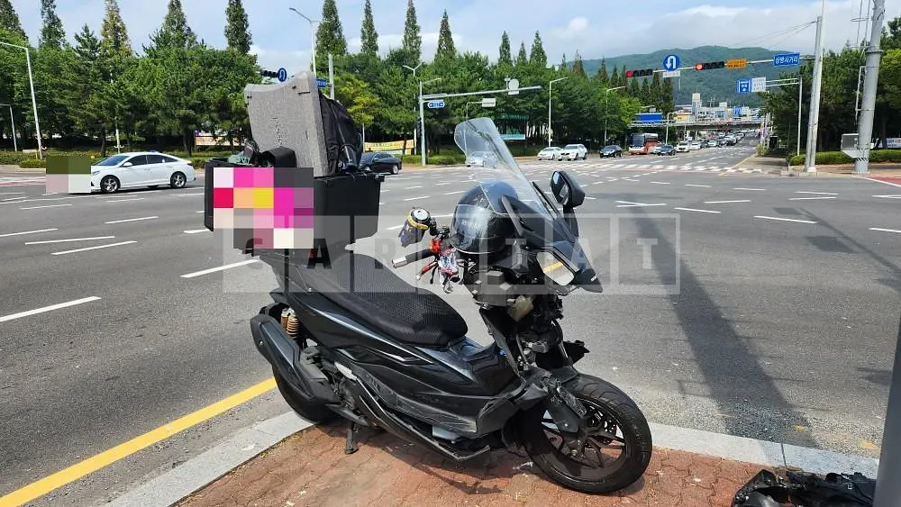 Photo 2 of 23: 2023 Honda (Two-Wheel) Forza 350 — Korean insurance auction