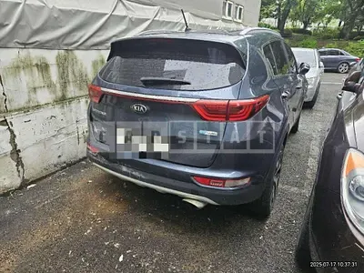 Photo 1 of 14: 2016 Kia Sportage — Korean insurance auction