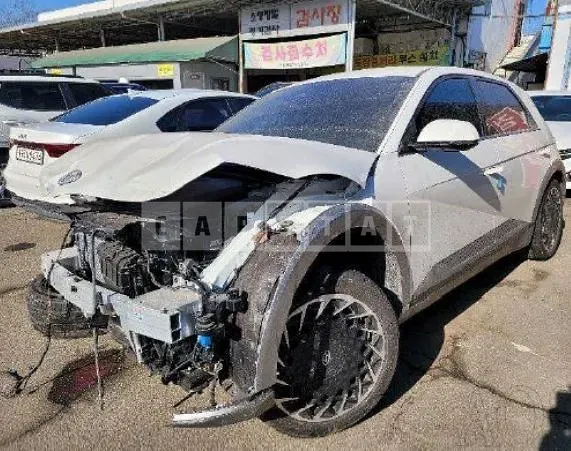 Photo 2 of 31: 2022 Hyundai IONIQ Long Range, VIN KMHKR81AFNU109856 — Korean insurance auction