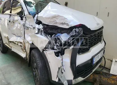 Photo 1 of 43: 2025 Kia Sorento — Korean insurance auction
