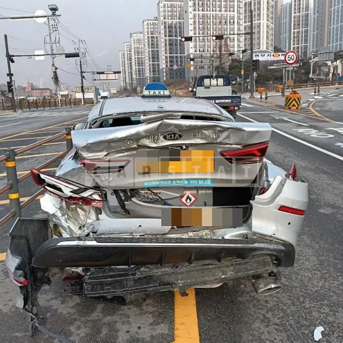 Photo 2 of 4: 2019 Kia K5 LPG — Korean insurance auction