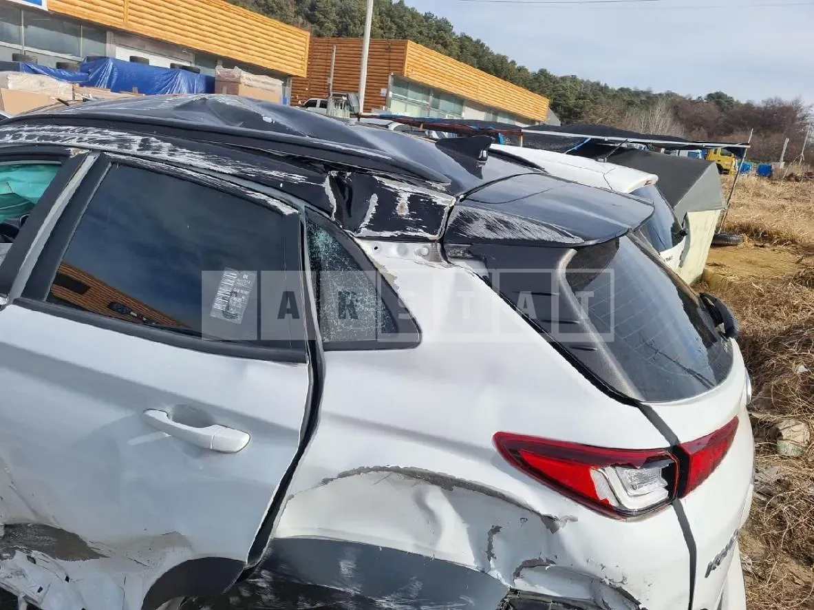 Photo 2 of 9: 2019 Hyundai Kona Electric — Korean insurance auction