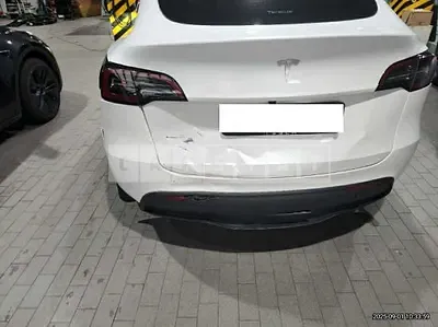 Photo 1 of 32: 2024 Tesla Model Y RWD, VIN LRWYGCFS2RC564735 — Korean insurance auction