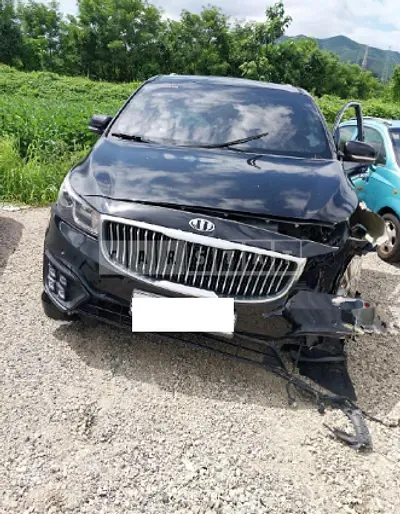 Photo 1 of 30: 2016 Kia Carnival — Korean insurance auction