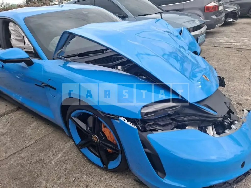 Photo 2 of 23: 2021 Porsche Taycan (High. 5-Seater) — Korean insurance auction
