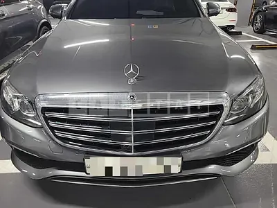 Photo 1 of 48: 2020 Mercedes-Benz Subsubbenz E300 e 4Matic — Korean insurance auction