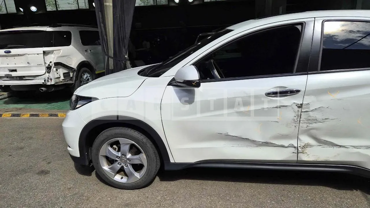 Photo 2 of 22: 2016 Honda Hr-V 2WD, VIN 3HGRU5850GM200328 — Korean insurance auction