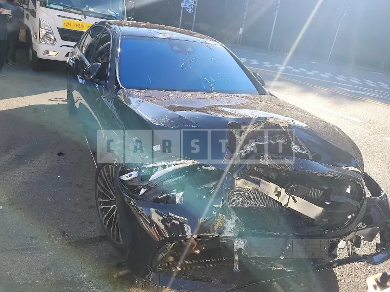 Photo 2 of 23: 2021 Mercedes-Benz S580 4Matic, VIN W1K6G7GB8MA064525 — Korean insurance auction