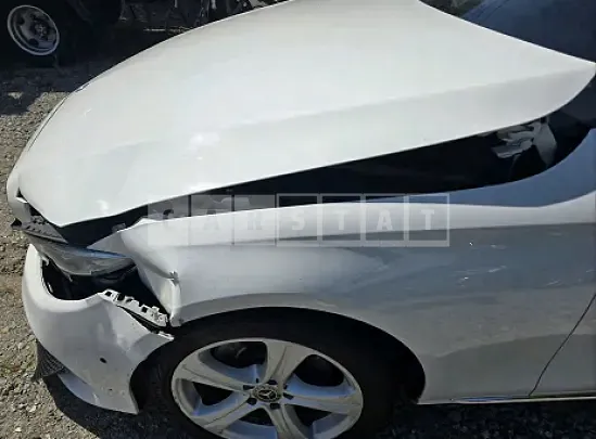 Photo 2 of 15: 2018 Mercedes-Benz E220 d 4Matic — Korean insurance auction