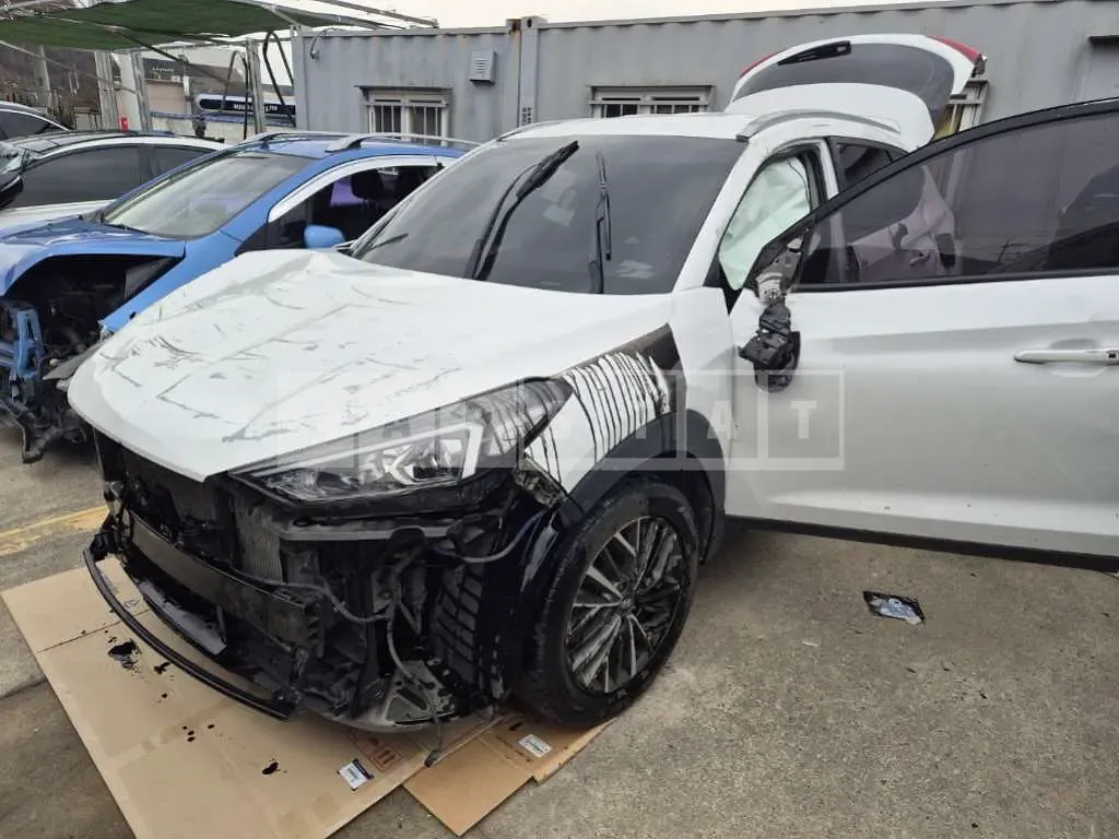 Photo 2 of 14: 2018 Hyundai Tucson — Korean insurance auction