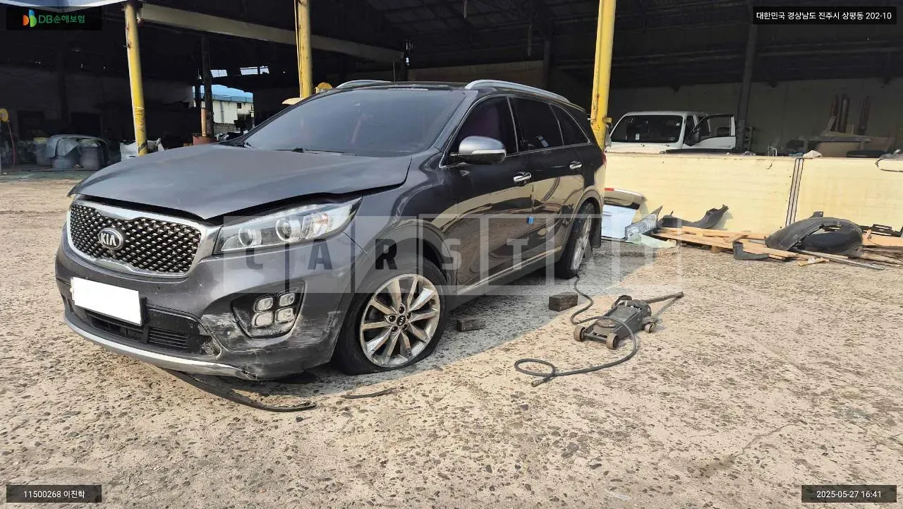 Photo 2 of 15: 2017 Kia Sorento, VIN KNAPK81BDHA366901 — Korean insurance auction