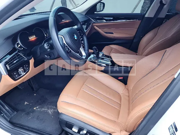 Photo 2 of 28: 2018 BMW 520d, VIN WBAJC3109JG997260 — Korean insurance auction