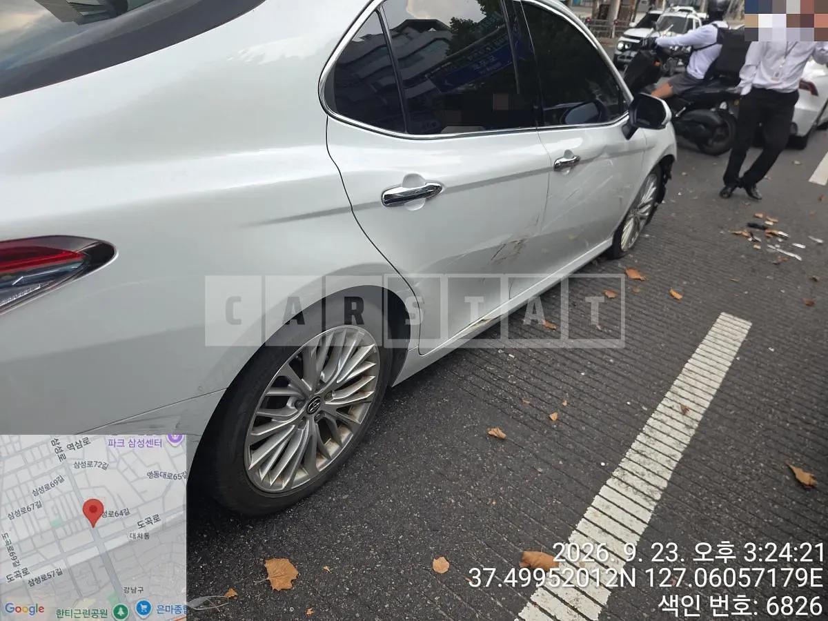 Photo 2 of 6: 2019 Toyota Camry — Korean insurance auction