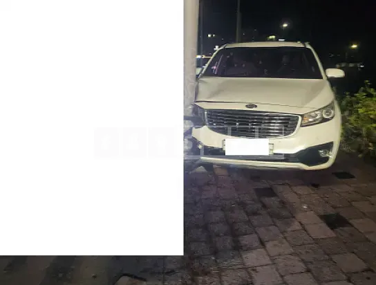 Photo 2 of 8: 2018 Kia Carnival — Korean insurance auction