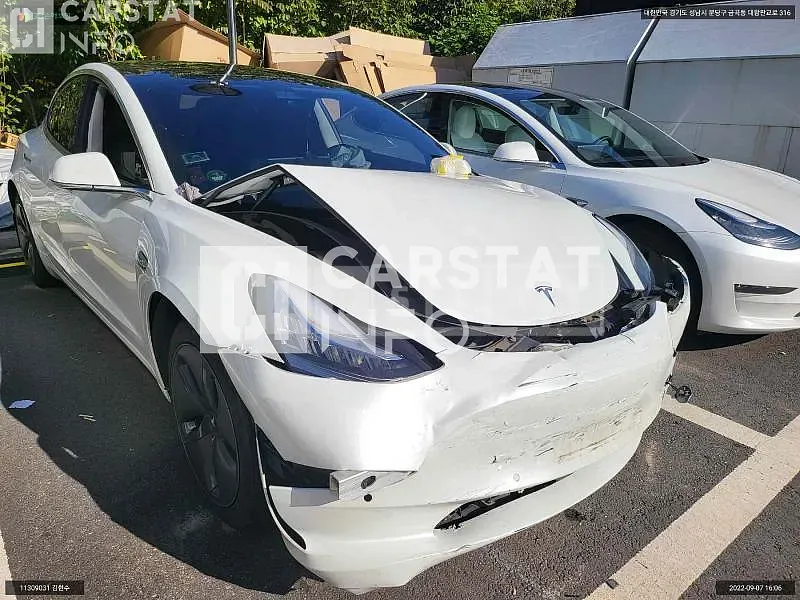 Photo 2 of 43: 2020 Tesla Model 3, VIN 5YJ3E1EB7LF774346 — Korean insurance auction