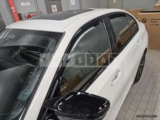 Photo 2 of 13: 2024 BMW 320i — Korean insurance auction