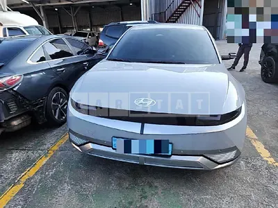 Photo 1 of 22: 2022 Hyundai IONIQ 5, VIN KMHKR81CPNU087040 — Korean insurance auction