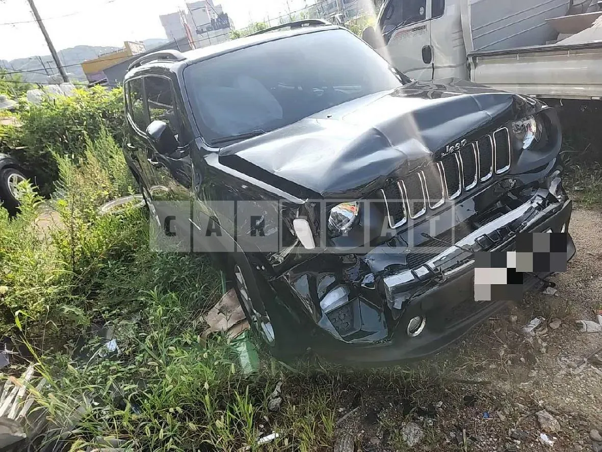 Photo 2 of 11: 2021 Jeep Zip Renegade 2.4 FWD — Korean insurance auction