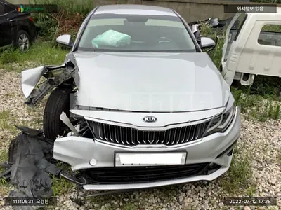 Photo 1 of 10: 2018 Kia K5, VIN KNAGU416BKA312227 — Korean insurance auction