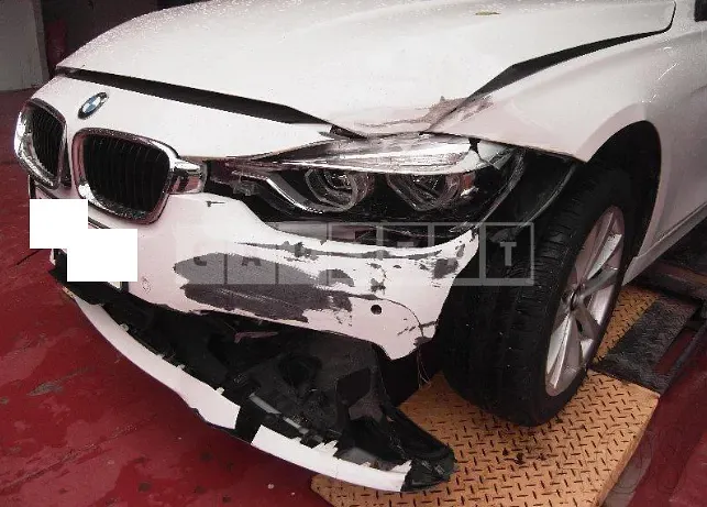 Photo 2 of 34: 2018 BMW 320d, VIN WBA8C5107JA074031 — Korean insurance auction