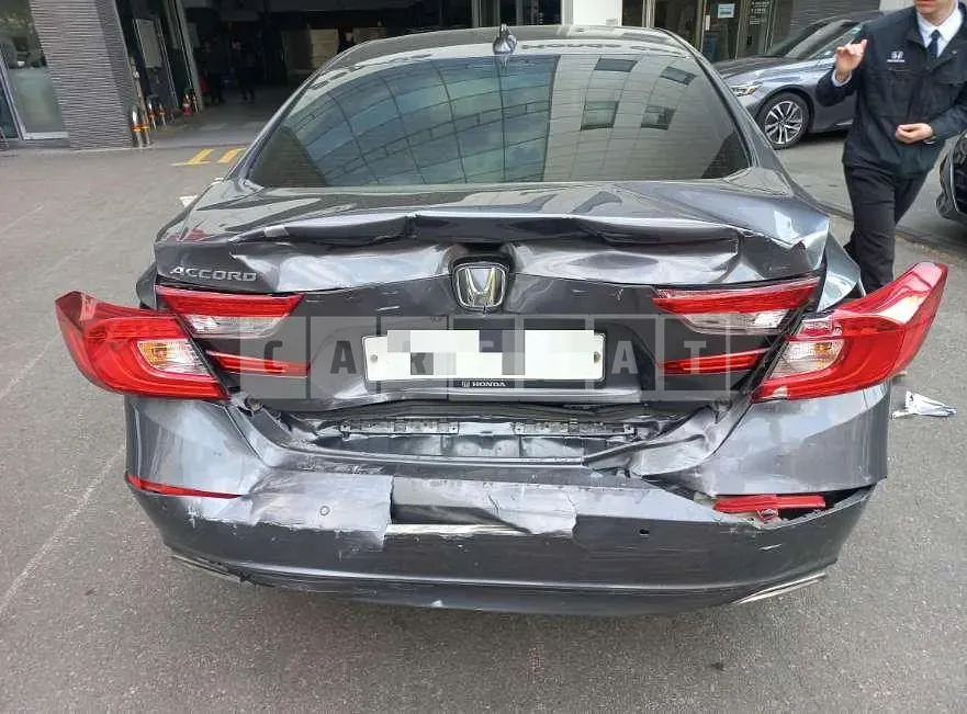 Photo 2 of 6: 2019 Honda Accord — Korean insurance auction