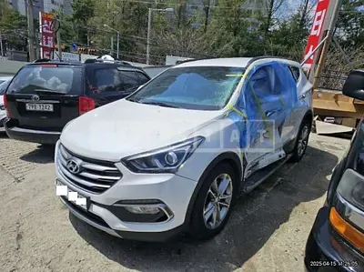 Photo 1 of 19: 2017 Hyundai Santa Fe — Korean insurance auction