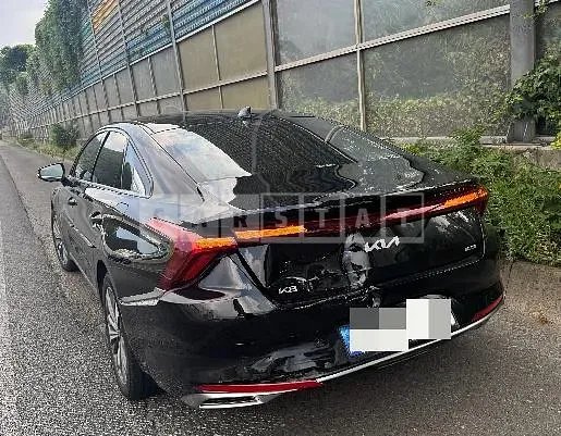 Photo 2 of 19: 2022 Kia K8 Hybrid — Korean insurance auction