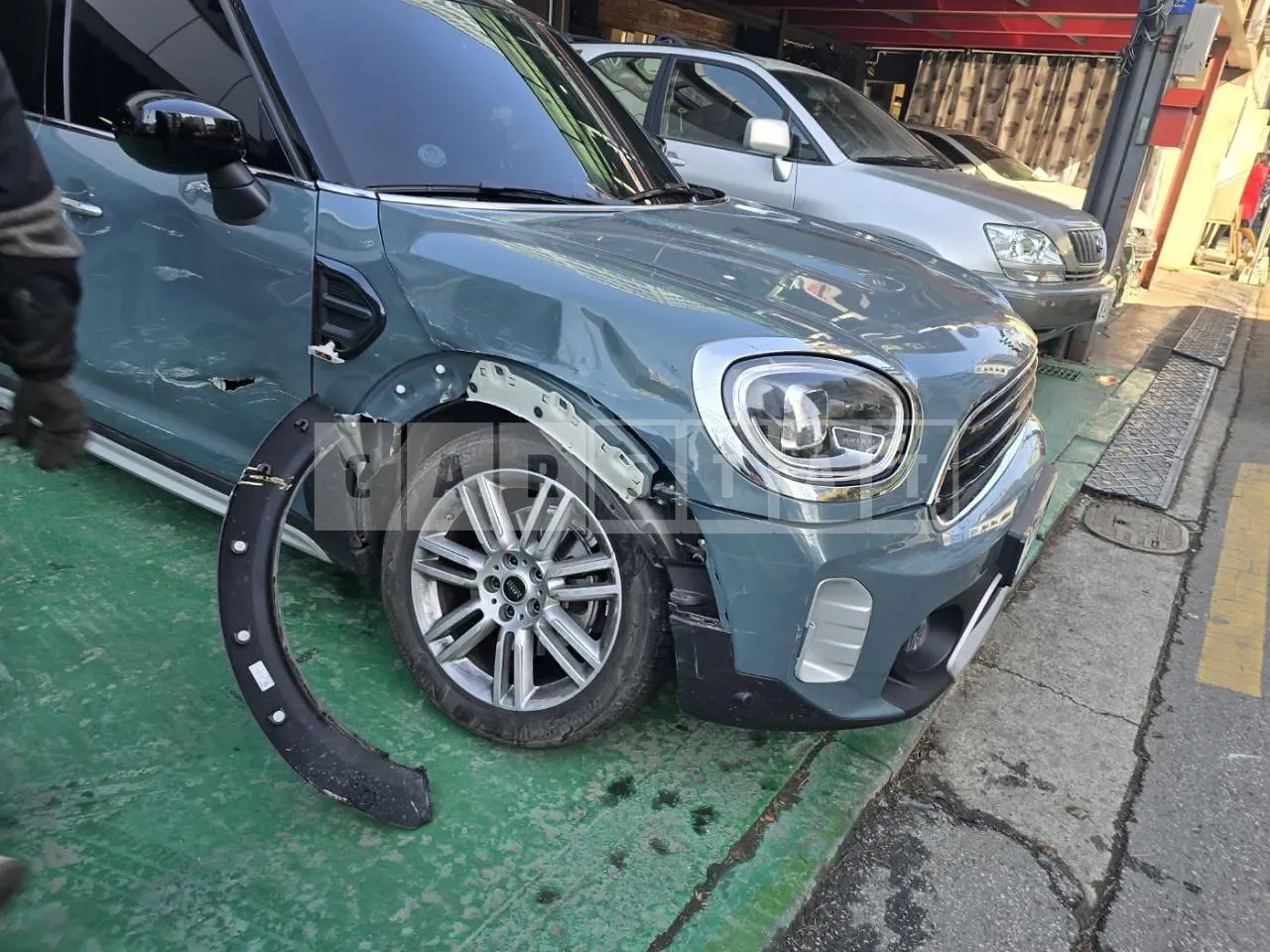 Photo 2 of 39: 2021 MINI Cooper Countryman, VIN WMW31BR01M3N22520 — Korean insurance auction