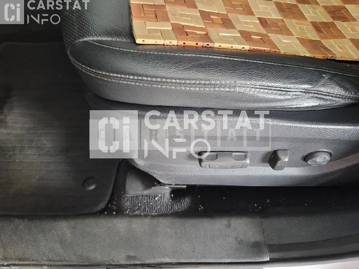 Photo 2 of 16: 2014 Hyundai Calm Santa Fe 2.0 — Korean insurance auction