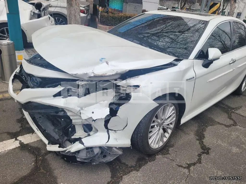 Photo 2 of 9: 2018 Toyota Camry Hybrid — Korean insurance auction