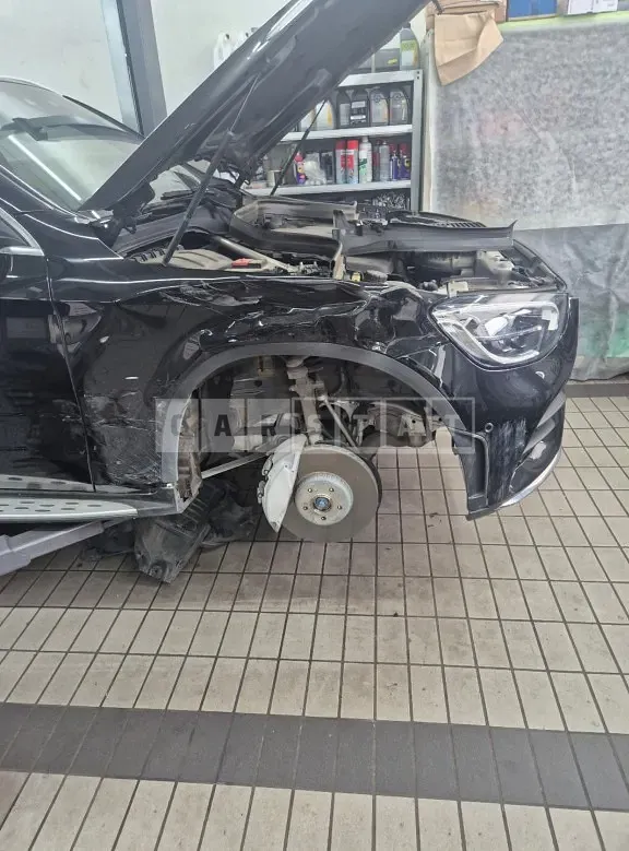 Photo 2 of 27: 2022 Mercedes-Benz GLC300 4Matic — Korean insurance auction