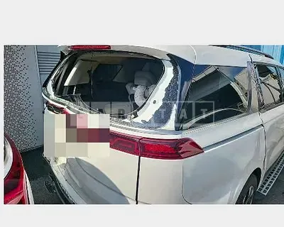 Photo 1 of 6: 2023 Kia Carnivals — Korean insurance auction