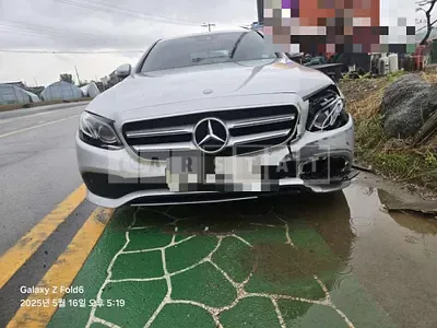 Photo 1 of 16: 2016 Mercedes-Benz E220 d — Korean insurance auction