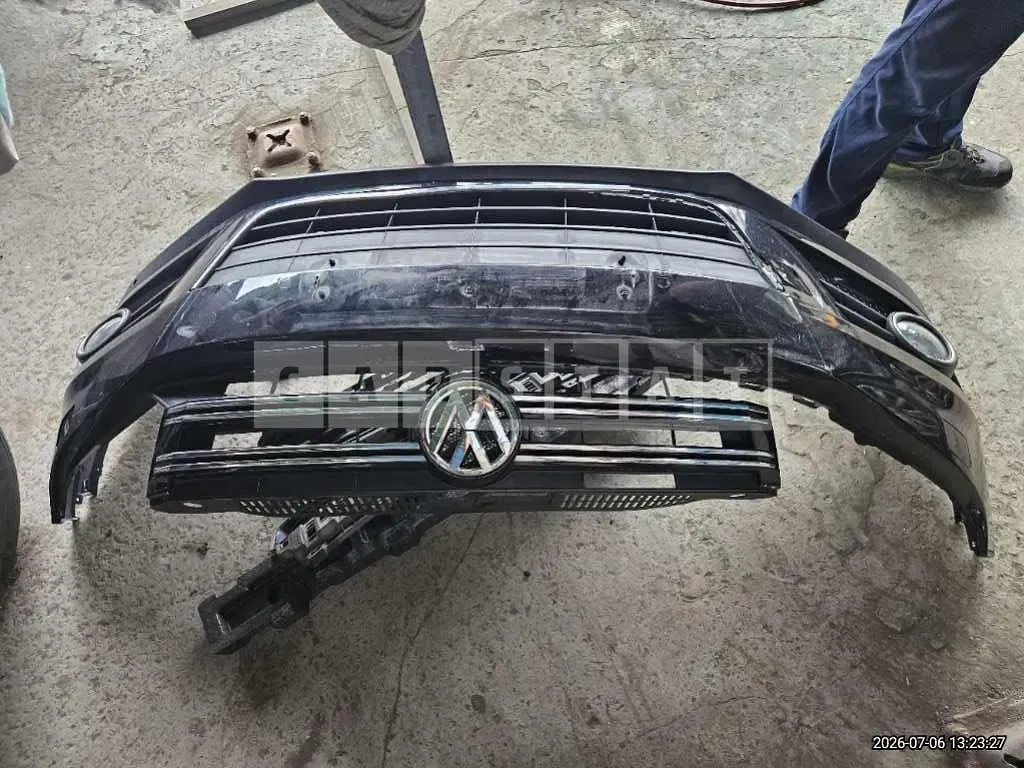 Photo 2 of 19: 2015 Volkswagen Tiguan 2.0 TDI Blue Motion — Korean insurance auction