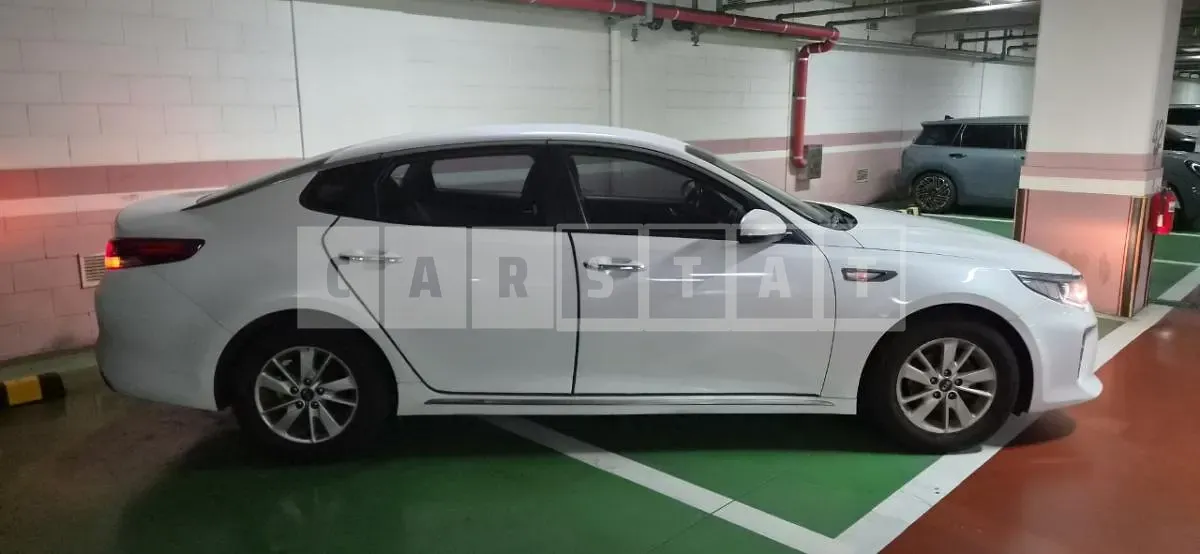 Photo 2 of 7: 2016 Kia K5 — Korean insurance auction