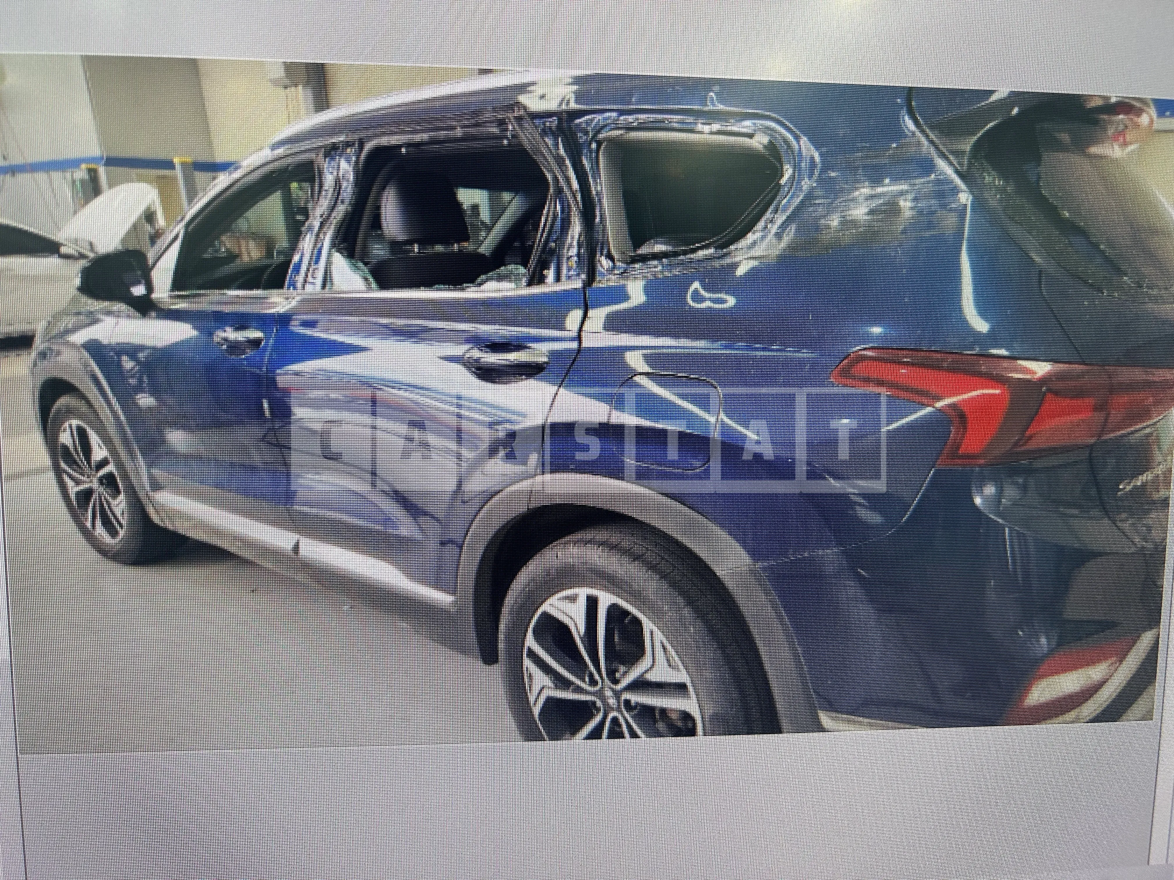 Photo 2 of 22: 2019 Hyundai Santa Fe — Korean insurance auction