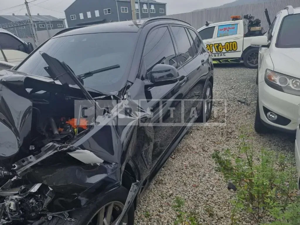 Photo 2 of 8: 2021 BMW X3 xDrive30e, VIN WBATS5108M9G46312 — Korean insurance auction