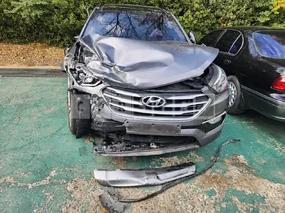 Photo 1 of 41: 2016 Hyundai Santa Fe, VIN KMHSW81UBGU628094 — Korean insurance auction