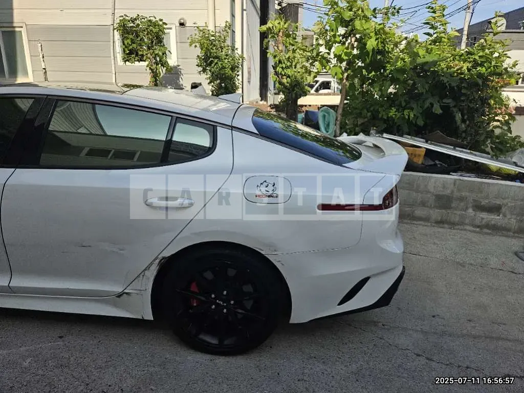 Photo 3 of 3: 2022 Kia (part) Stinger Wheel — Korean insurance auction