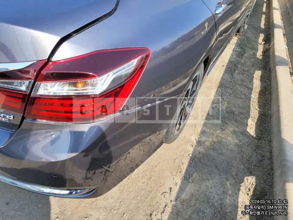 Photo 2 of 30: 2017 Honda Accord 2.4, VIN 1HGCR2680HA515728 — Korean insurance auction