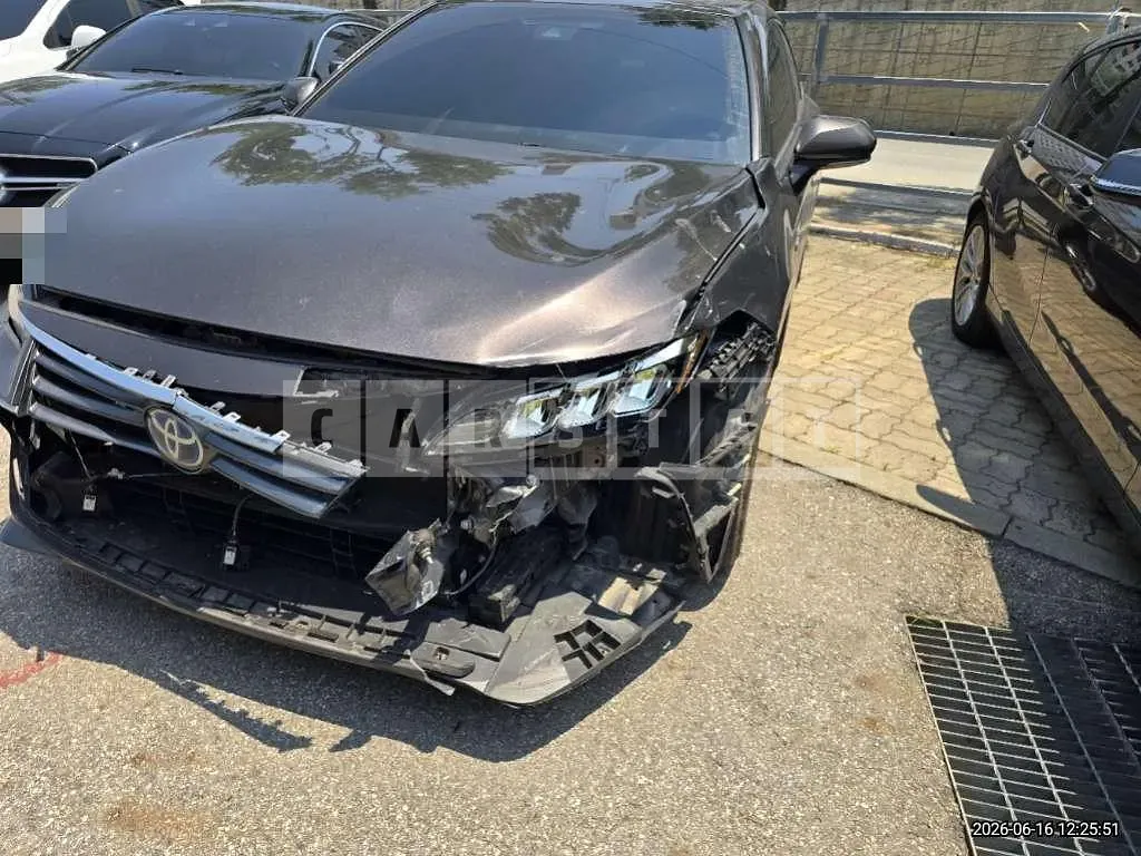 Photo 2 of 23: 2019 Toyota Avalon Hybrid — Korean insurance auction