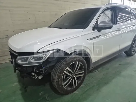 Photo 2 of 12: 2024 Volkswagen Tiguan Allspace — Korean insurance auction