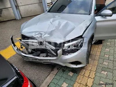 Photo 1 of 27: 2018 Mercedes-Benz GLC350 e 4Matic — Korean insurance auction