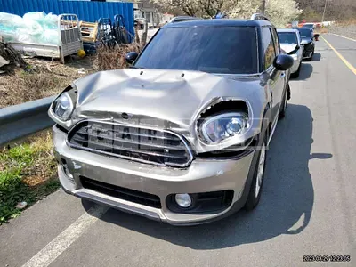 Photo 1 of 12: 2019 MINI Cooper Countryman, VIN WMWYU910XK3H02046 — Korean insurance auction