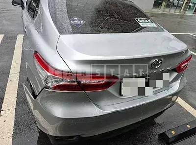 Photo 1 of 28: 2018 Toyota Camry — Korean insurance auction